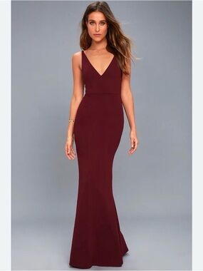 Lulu's Melora Maxi Formal Dress in Burgandy/Wine